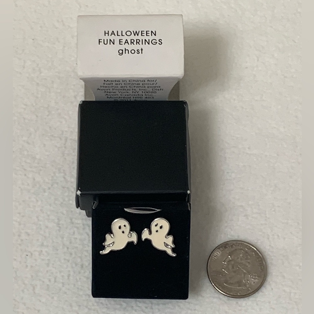 AVON 2011 HALLOWEEN FUN GHOST EARRINGS w/ BOX